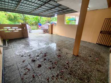 Rumah Teres 2 Tingkat di Hutan Melintang Perak