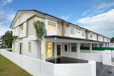 Low Down Payment and Extra Backyard 10ft New 2 Storey Terrace at Alma