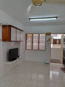 Green garden Un-furnished 1-Free parking