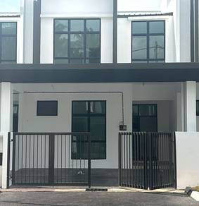 2-Storey Terrace (Intermediate Unit), Taman La Casa Lunas