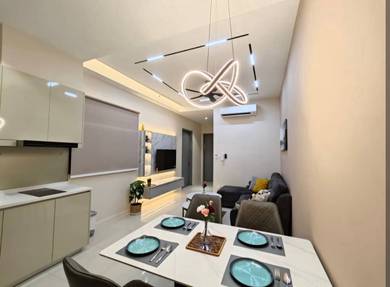 Airbnb Style Paradigm Residence with Downstair Mall