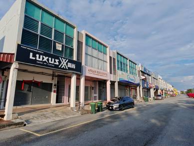 FACING MAINROAD 2.5 Storey Shoplot North Avenue Near Laguna Merbok
