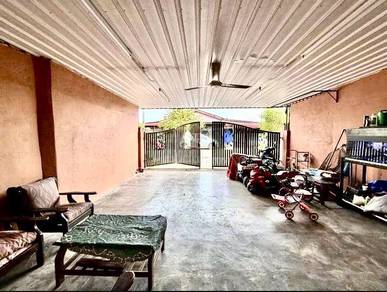 Teres Setingkat Taman Lobak Indah