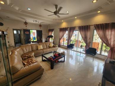 Bungalow House Conner lot Taman Ihklas Bandar Sungai Long