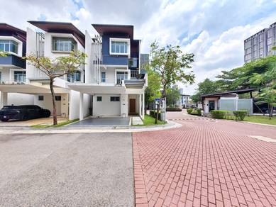 Renovated Corner Lot Teres 3 Tingkat Symphony Hills