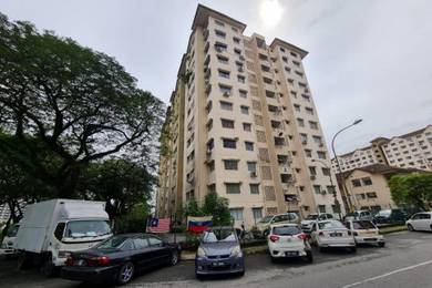 Iris Apartment (Taman Desa)
