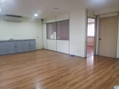 Bundusan Industrial Office / Partial furnished / Corner / Bundusan