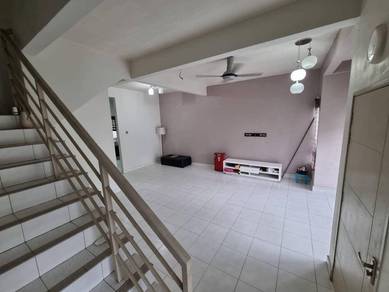 2-storey-Terraced-House-for-sale-Puncak-Alam-Selangor-2