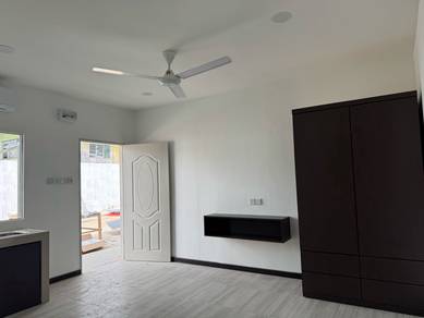 Studio / sembulan / Queen Elizabeth/ QE