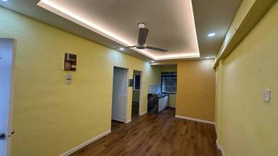 Flat Taman Sahabat Teluk Kumbar Tingkat 3