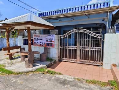 Single Storey For Rent Permas Jaya 4 Room Bayu Puteri New Paint Aircon
