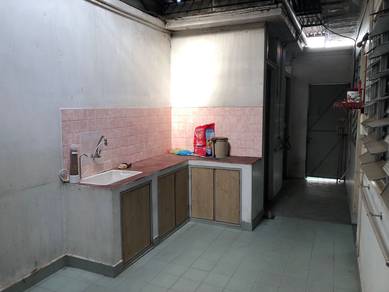 Lintang Batu Langchang , 1/terrace for sale - la 1361sf