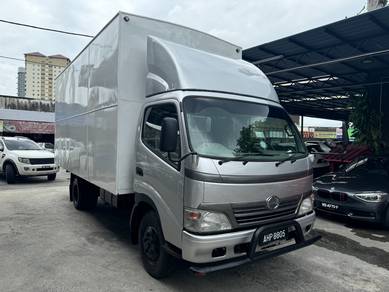 2011 Hino WU410R 4.0 (M) 17 Feet Luton Isuzu
