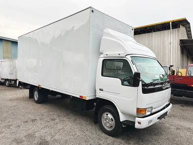 Nissan UD YU41H4 UBS 4.6 2003 20ft Box Kotak