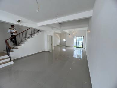 2-storey-Terraced-House-for-rent-Banting-Selangor