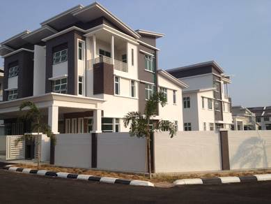 CORNER Mordern 2.5 Storey Semi-D Taman Merbok Bukit Baru Bukit Katil