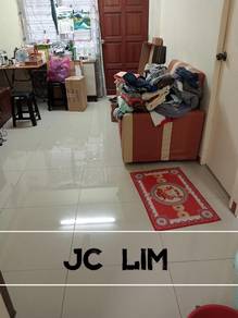 Flat Batu Merah, Batu Lanchang
