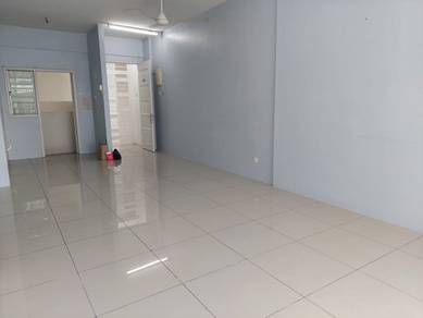 The Peak condo, tanjung tokong, 1000sft, 2 car parks, BestBuy
