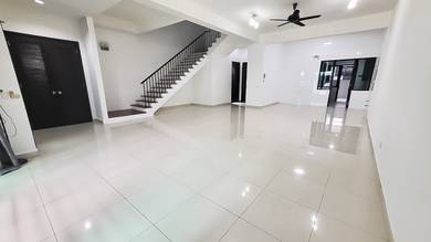 Partial Furnished Setia Alam Duta Villa 3 Storey Superlink House