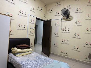 5 mins to CIQ! Downstairs Grocery Mosque Bus-Stand!Medium Room FF Rent