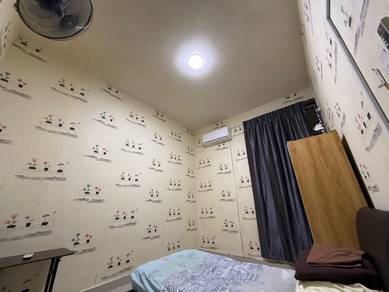 5 mins to CIQ! Downstairs Grocery Mosque Bus-Stand!Medium Room FF Rent