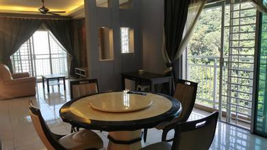 Short walk to MRT station and the curve ikea 3room2b2carparking