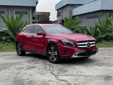 Mercedes Benz GLA180 (CBU) 1.6