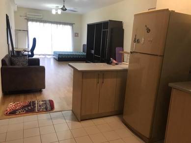Prima Regency Service Apartment