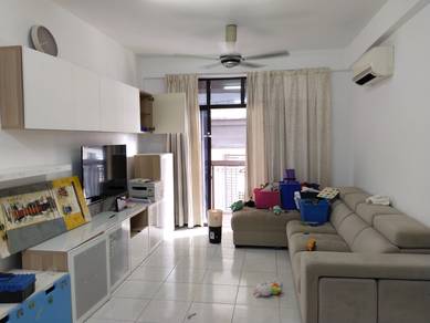 Diamond Residences condo 1016sqft fully Reno