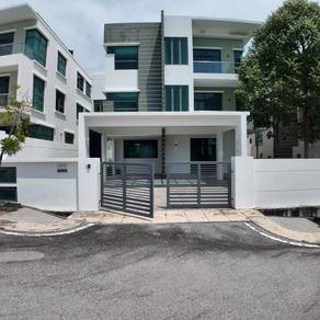 Bungalow-House-for-sale-Teluk-Kumbar-Penang