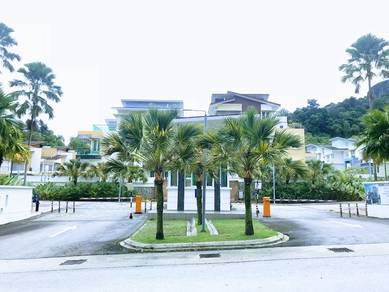 Bayu kemensah corner bungalow furnished c/w swimming pool and gym