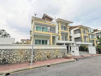 Bayu kemensah corner bungalow furnished c/w swimming pool and gym
