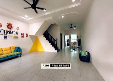Double Storey Intermediate Terrace at Midway Credcent Kota Samarahan