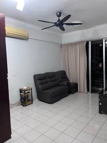 Putra Place with 2 car parks and WIFI
