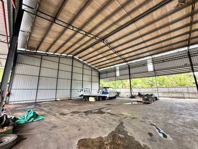Jalan Penrissen 13mile Warehouse For Rent