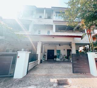 FOR SALE : WELL MAINTAINED, 3 Storey Semi D, Beverly Heights, Ampang