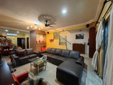 Freehold 2 Storey 4R3B Full Extend Taman Bukit Serdang Seri Kembangan