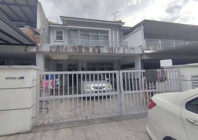 Taman Pulai Indah Unit Hazel Clavillia [ Gated Guarded / Murah! ]