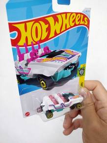 Hot Wheels loopster diecast fantacy car