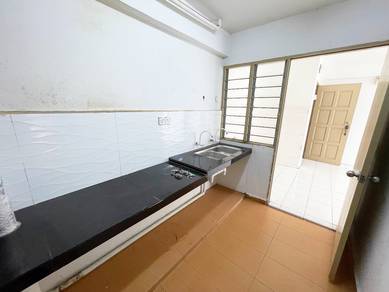 WITH LIFT !!! Taman Topaz Apartment Dengkil (20 Mins To KLIA SEPANG)