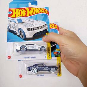 Hotwheels Camaro Art cars X2 ERROR car