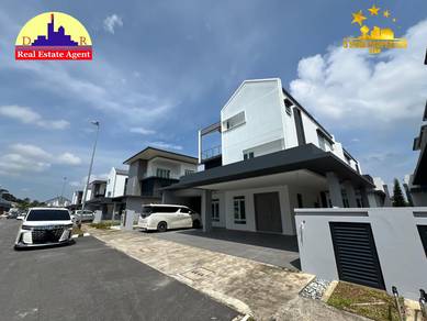 La Promenade 3-Storey Semi Detached House for Sale