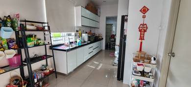 House For Sale In Alma, Corner Unit