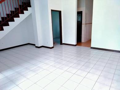 Cheap,Affordable,Strategic Location&5min to LRT 2 stry house,Puchong
