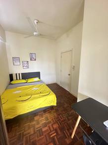 Female Medium Room ! Ready Move In ! Seri Maya @ LRT Setiawangsa