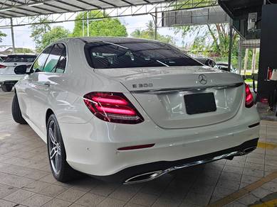 Mercedes Benz E300 2.0 AMG LINE (A)