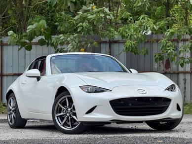 Mazda MX-5 RF VS (A) RED Interior HardTop