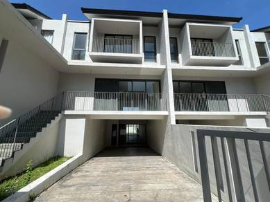 Vilaris Courtyard 2716sf Hill View With Lift