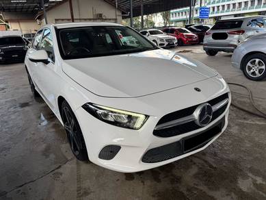 Mercedes Benz A200 1.6 AMG LINE FACELIFT (A)