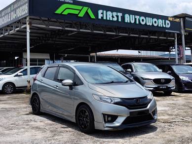 Honda JAZZ 1.5 V (A)✅